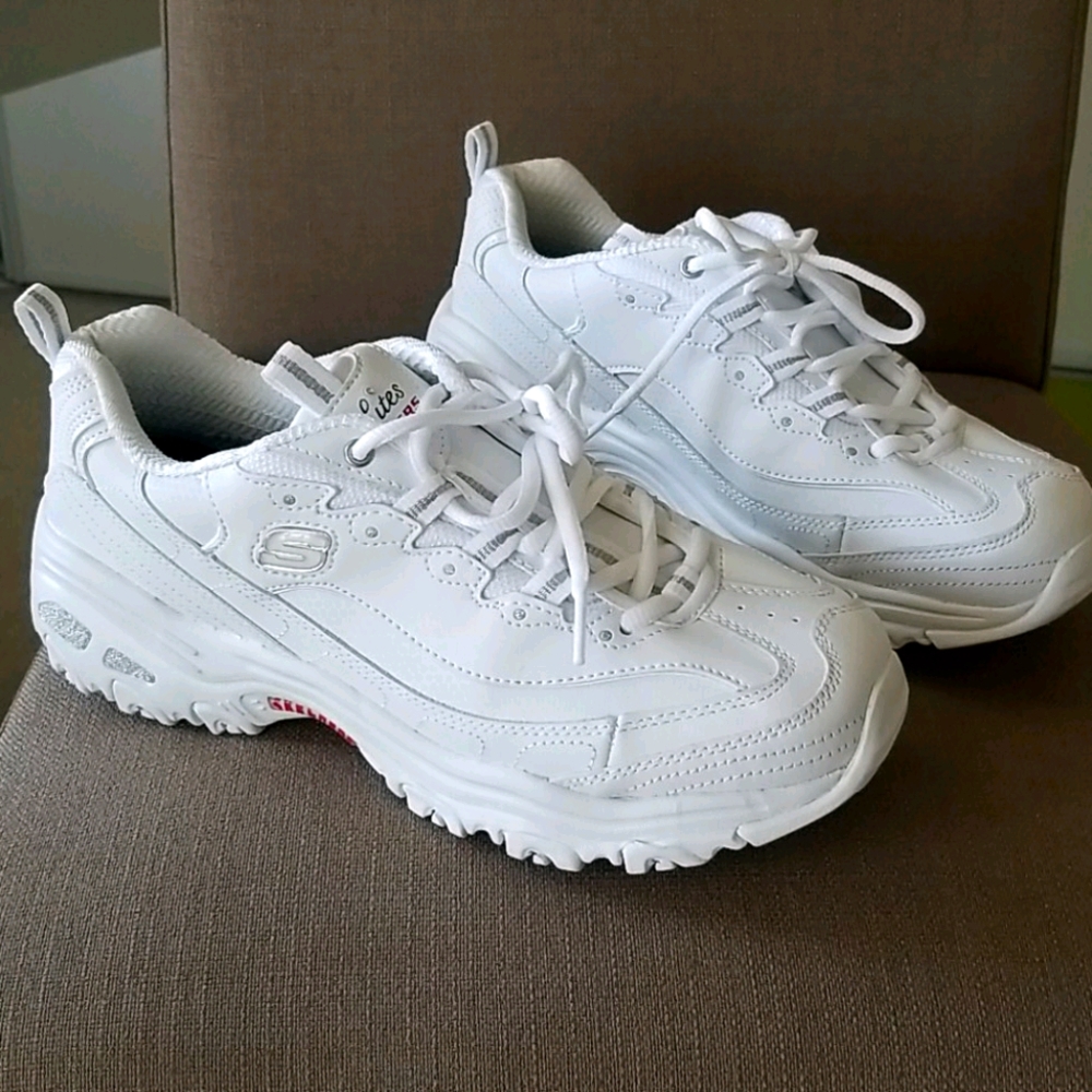 Skechers d'lites in 8 and 1/2 wide